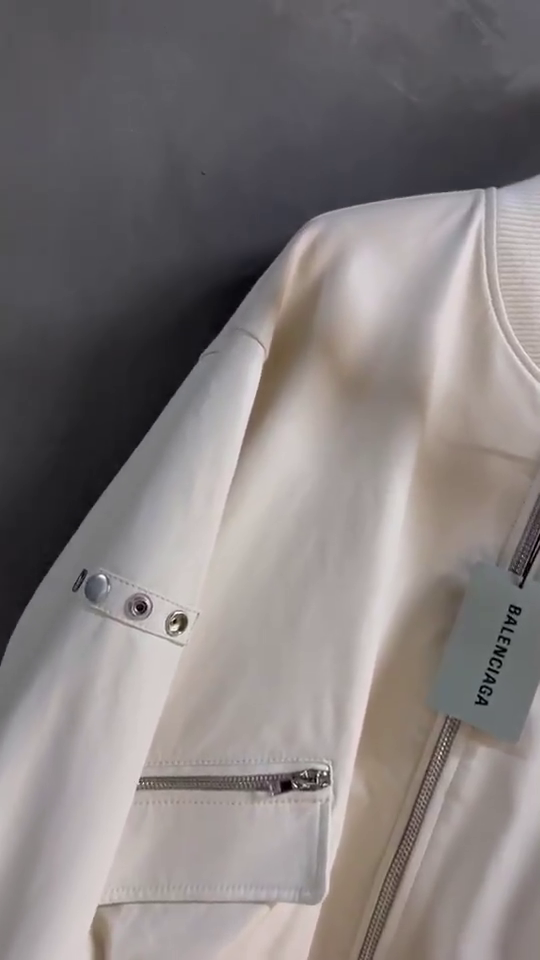 Moncler Knitted Warm Down Jacket Classic Jacket - Image 2