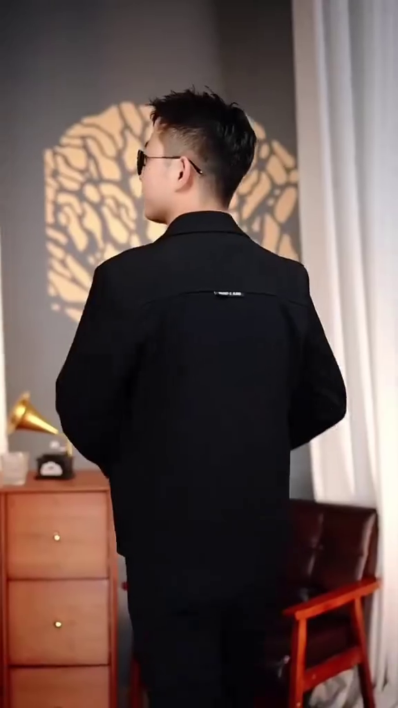 Double Pocket Resort Collar Tailored Jacket - Image 6