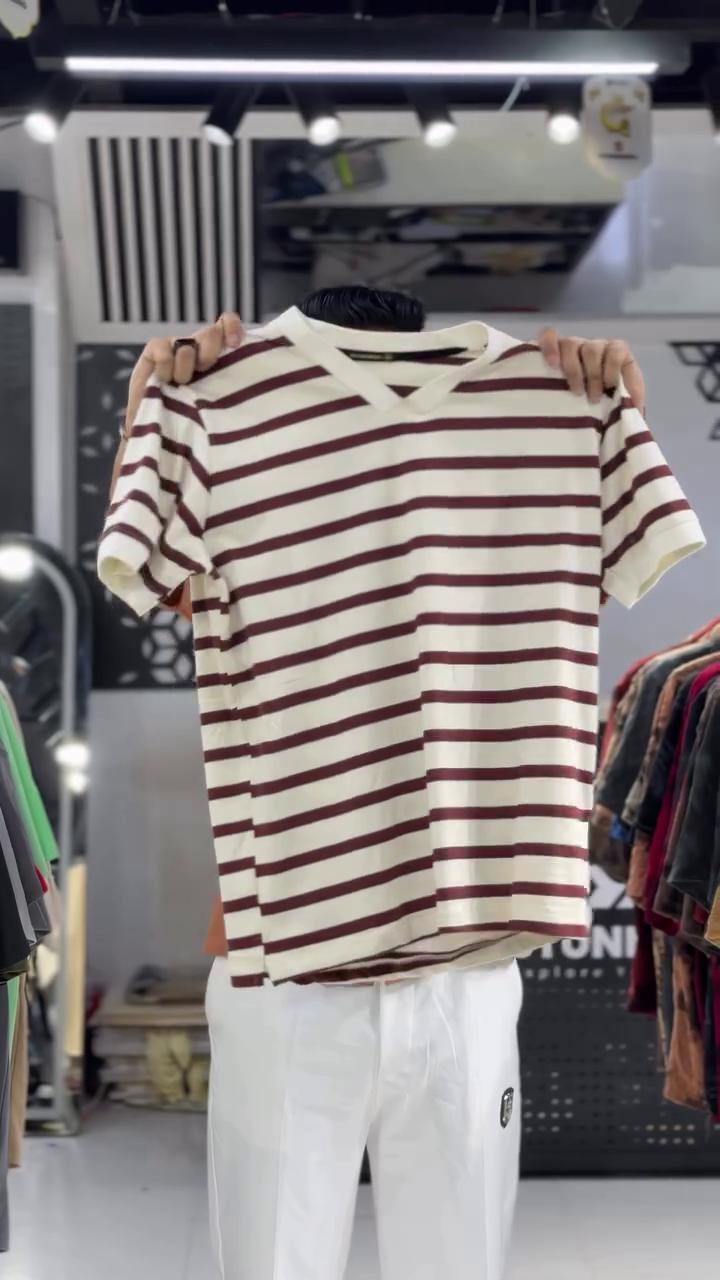 Men Self Design Polo Collar Cotton T-shirt - Image 6