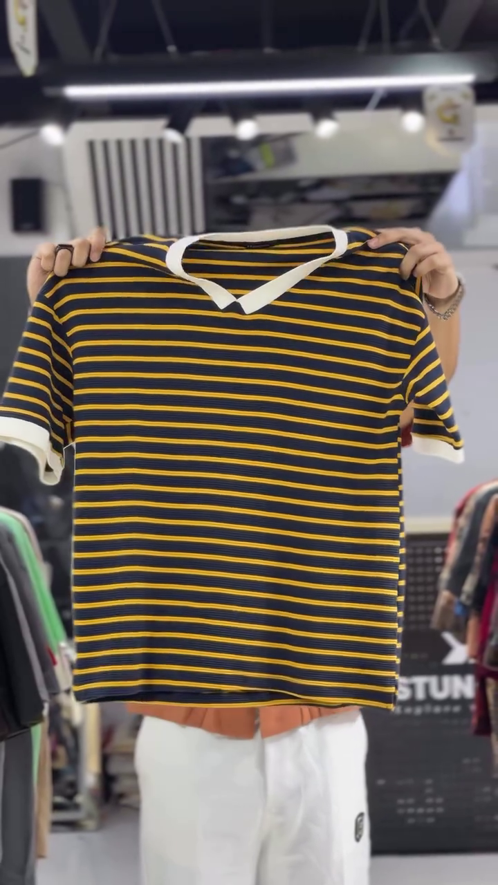 Men Self Design Polo Collar Cotton T-shirt - Image 4