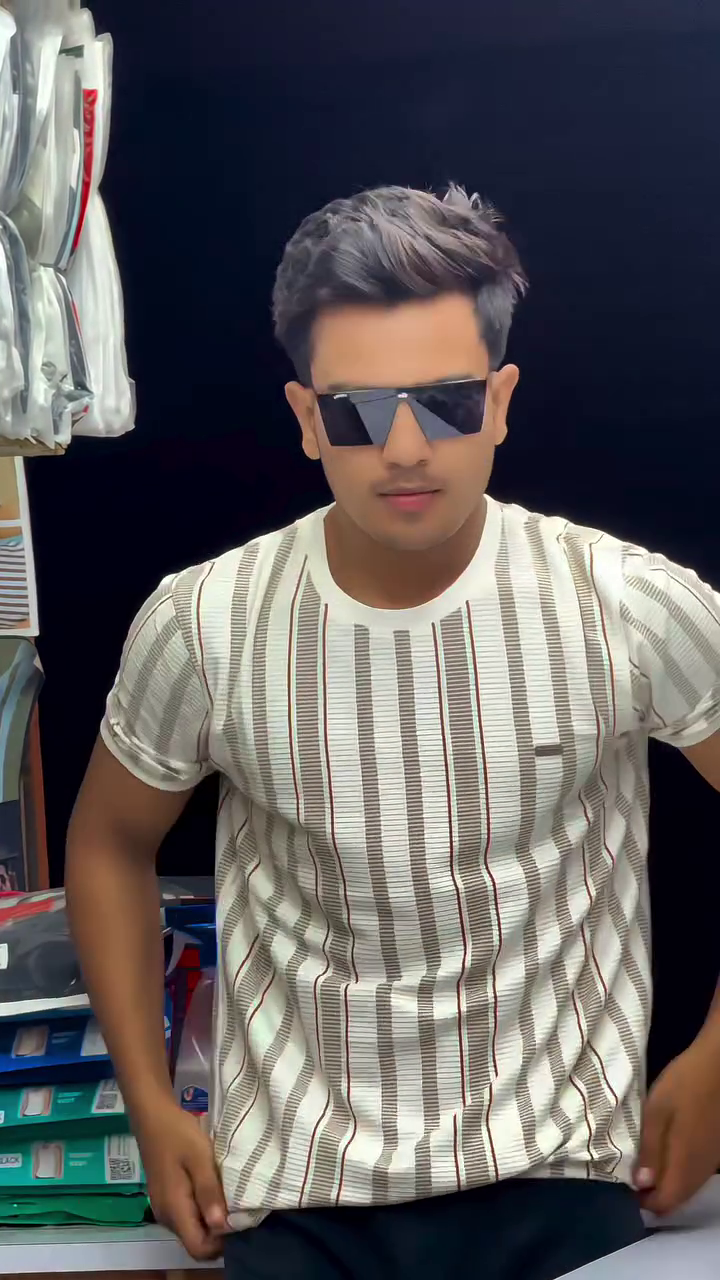 Men's Slim Fit Vertical Striped T-Shirt