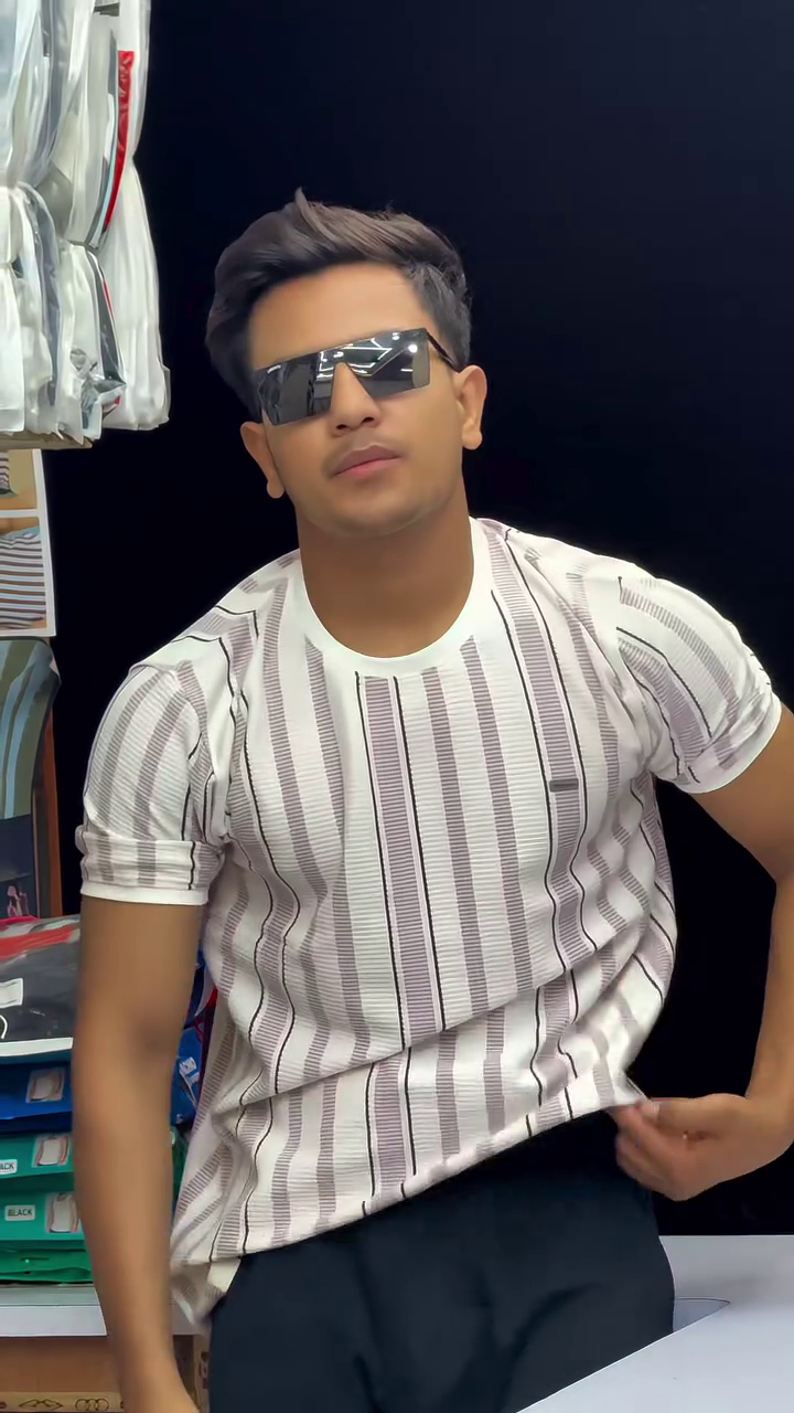 Men's Slim Fit Vertical Striped T-Shirt - Image 7