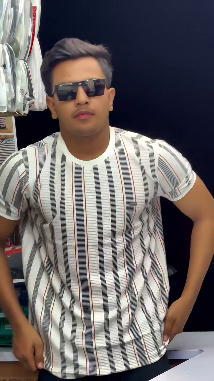 Men's Slim Fit Vertical Striped T-Shirt - Image 3