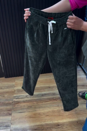 Men Relaxed Loose Fit Pleated Trousers