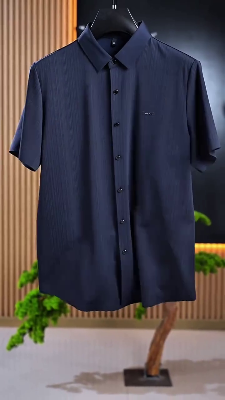 Textured Cutaway Collar Classic Cotton Opaque Shirt
